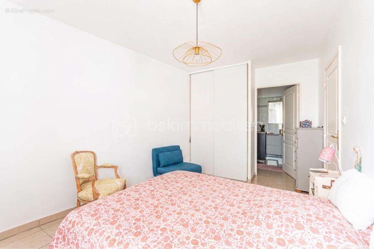 *** en exclusivité *** grand t2 avec terrasse et cave *** résidence de 2006 *** - photo 10