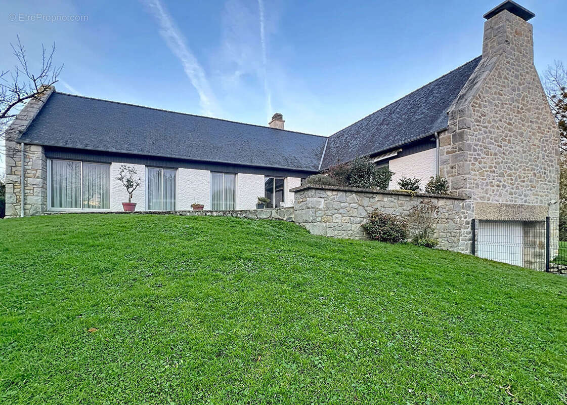 Maison à LE VIVIER-SUR-MER