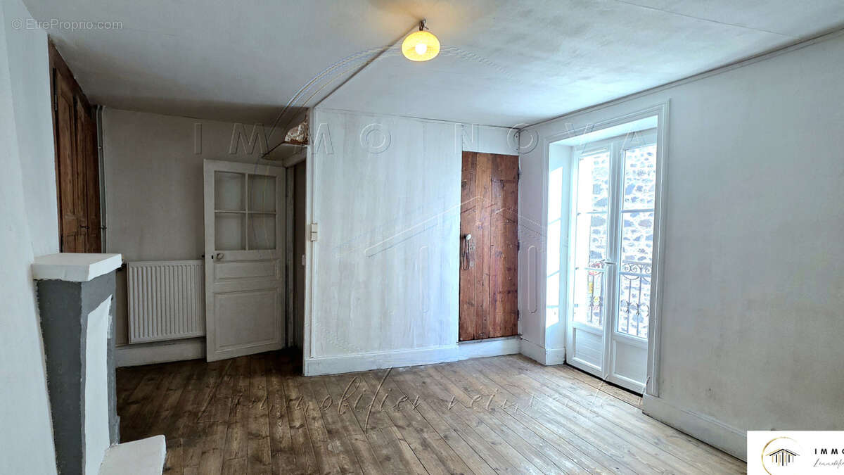 Maison de village avec petit balcon et cave - photo 9