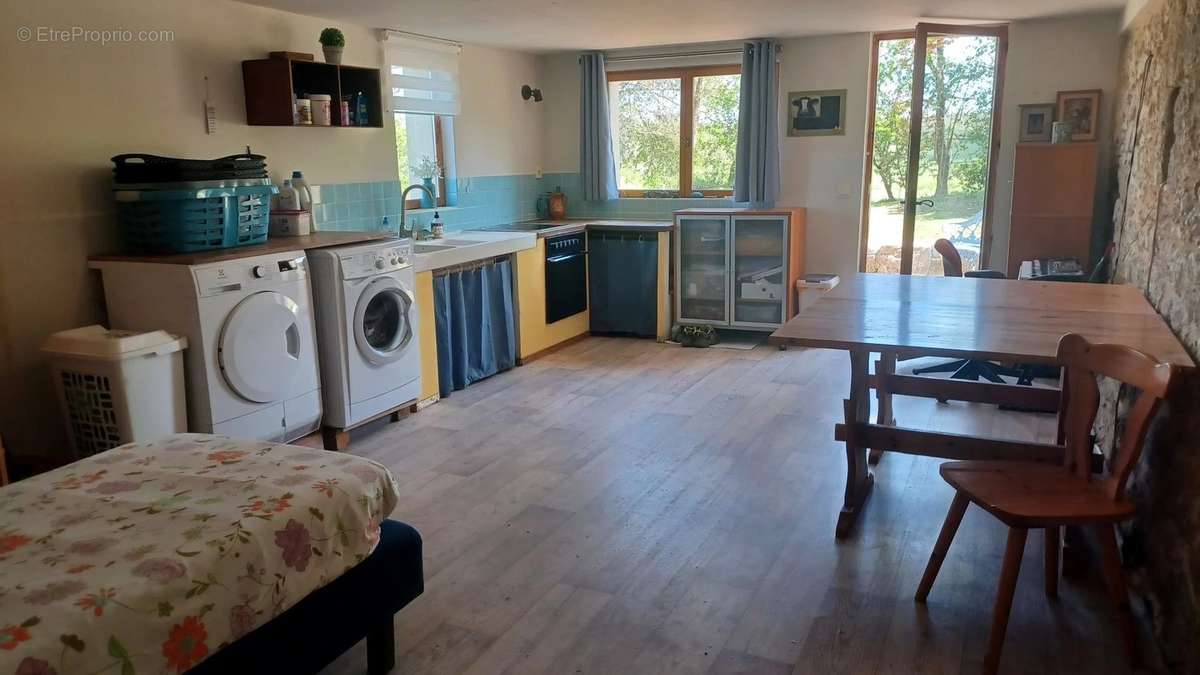 Maison à PUY-L&#039;EVEQUE