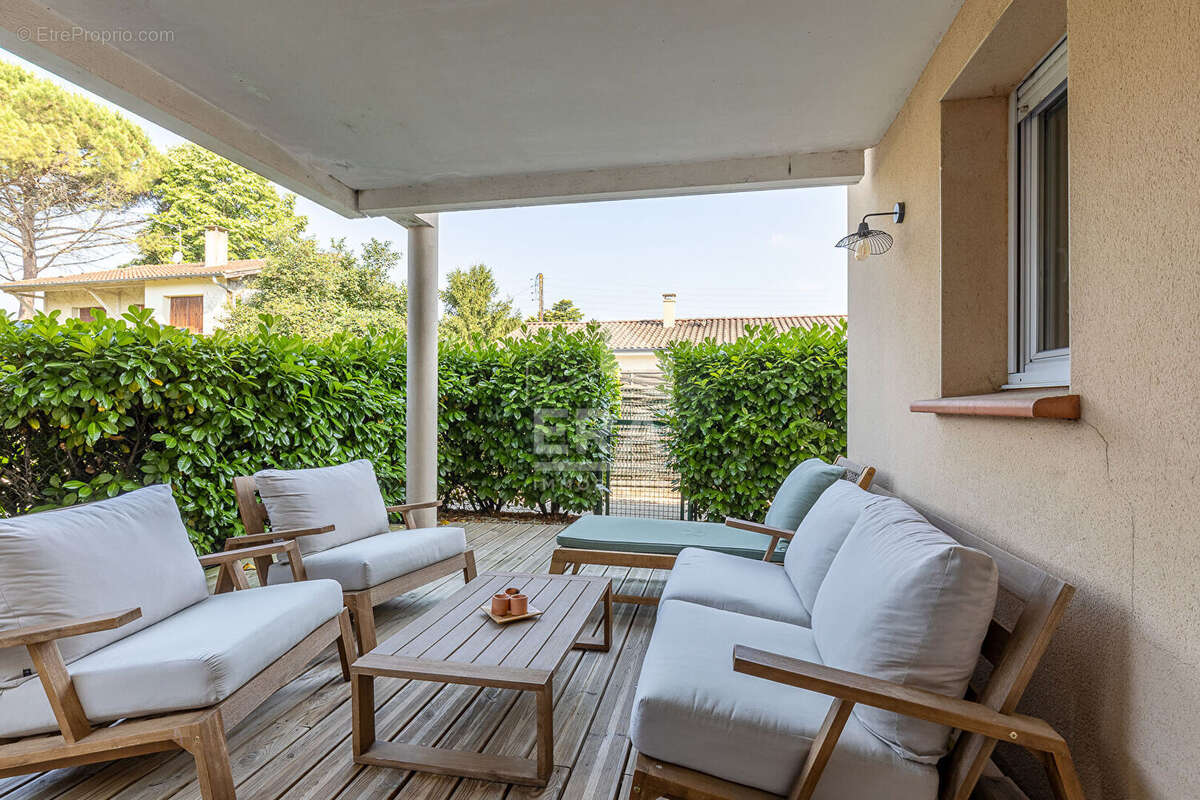 Appartement à BRUGUIERES