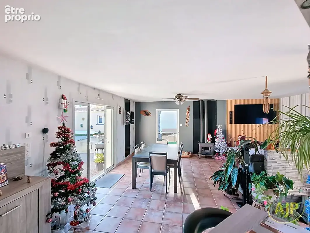 Maison Vieillevigne 6 pièces 122 m² - photo 2