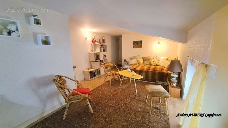 Maison à DAMPIERRE-SUR-BOUTONNE