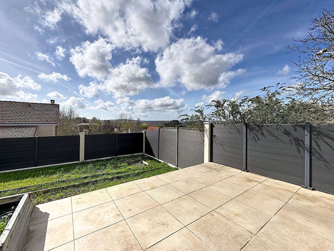 Maison à VILLIERS-SAINT-FREDERIC