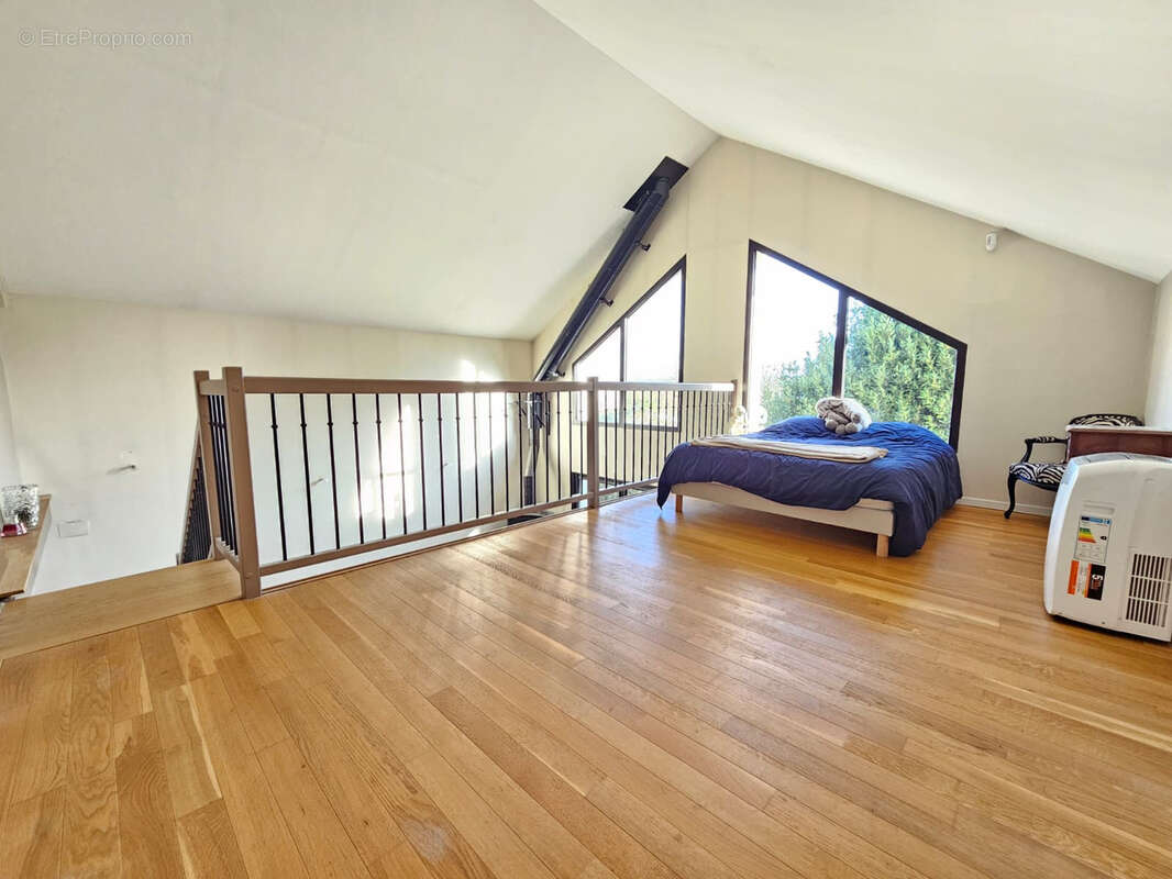 Maison à SAINT-GERMAIN-LES-ARPAJON