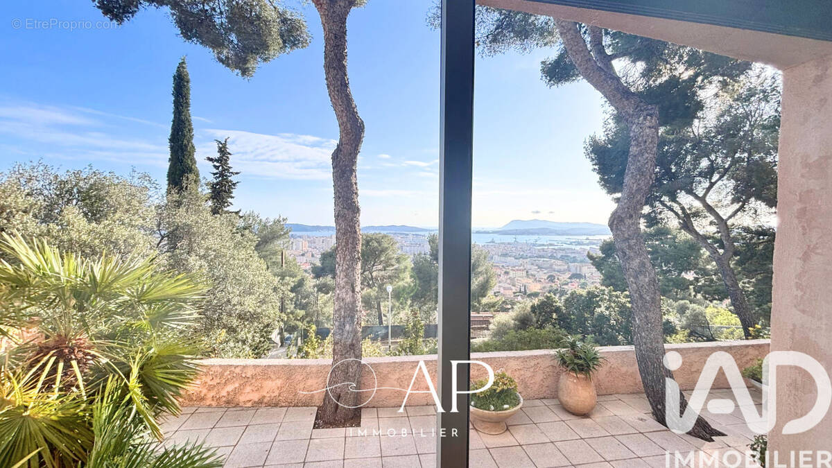 Photo 1 - Maison à TOULON