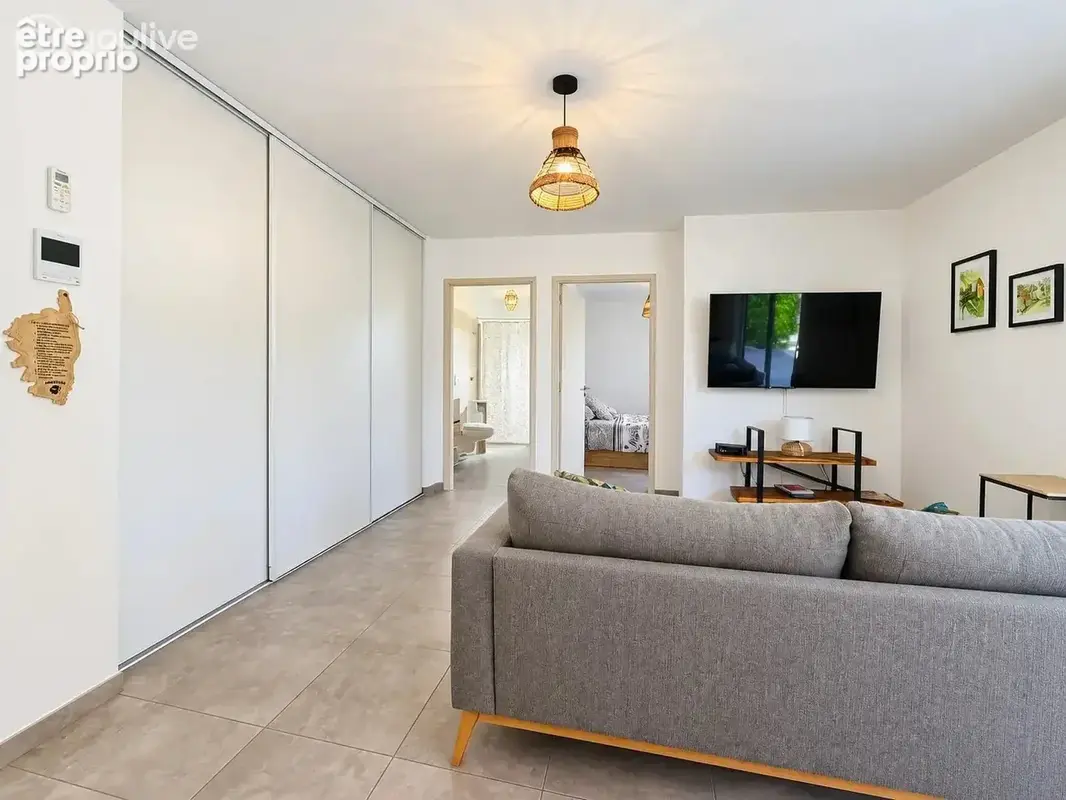 Proche de cervione – charmant t2 meublé avec jardin privatif et terrasse - photo 6