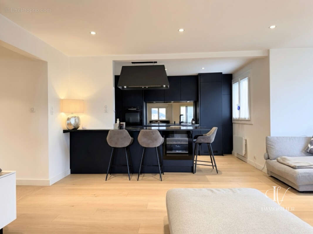 Appartement à AMBILLY