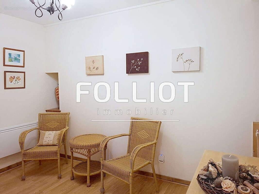 Maison à NEUFMESNIL