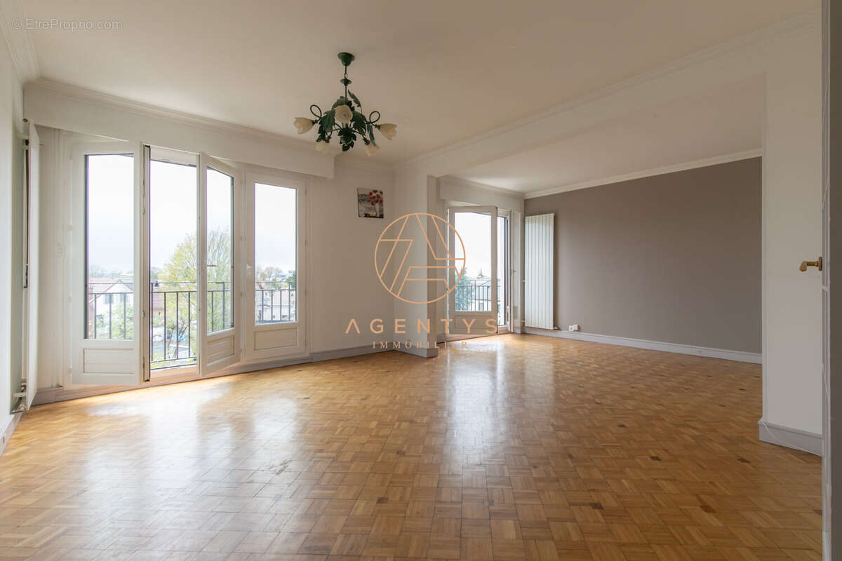 Appartement à CHENNEVIERES-SUR-MARNE
