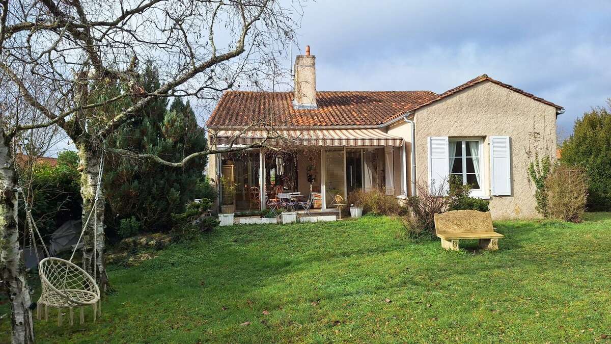 Maison à BUXEROLLES