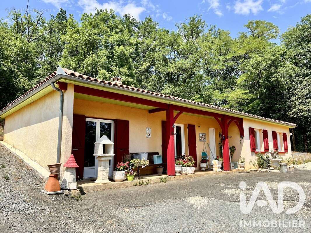 Maison 105 m² à Saint-Pantaly-D'excideuil  - photo 3