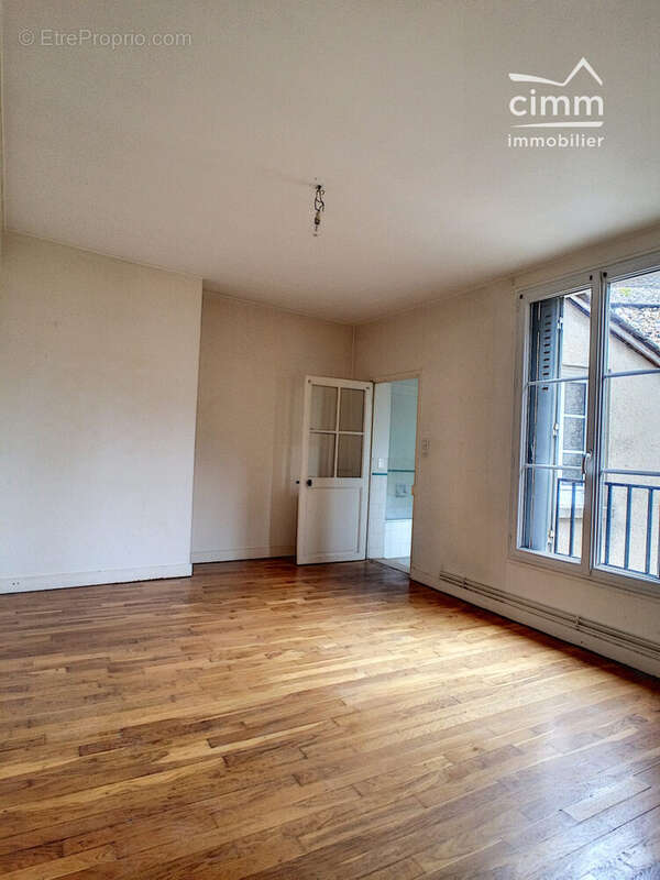 Appartement 65 m² à Chatillon-Coligny  - photo 2