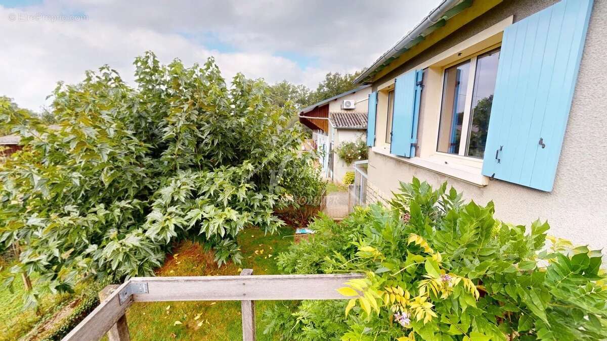 Maison à SAINT-BONNET-TRONCAIS