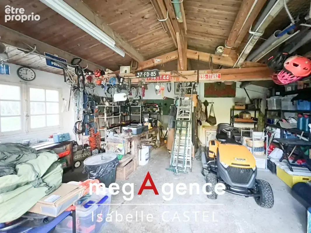 Une propriété rare à La Barre-de-Monts : 175 m² habitables, 6 500 m² de terrain et la plage accessible à pied - photo 11