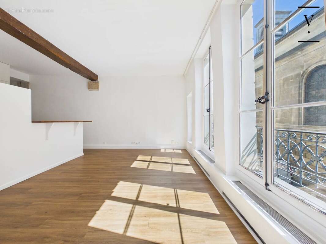 Appartement à PARIS-3E