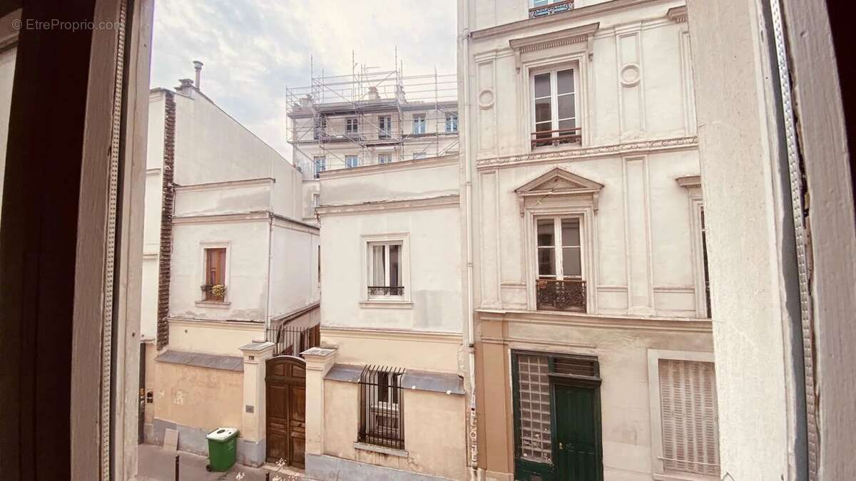 Appartement à PARIS-18E