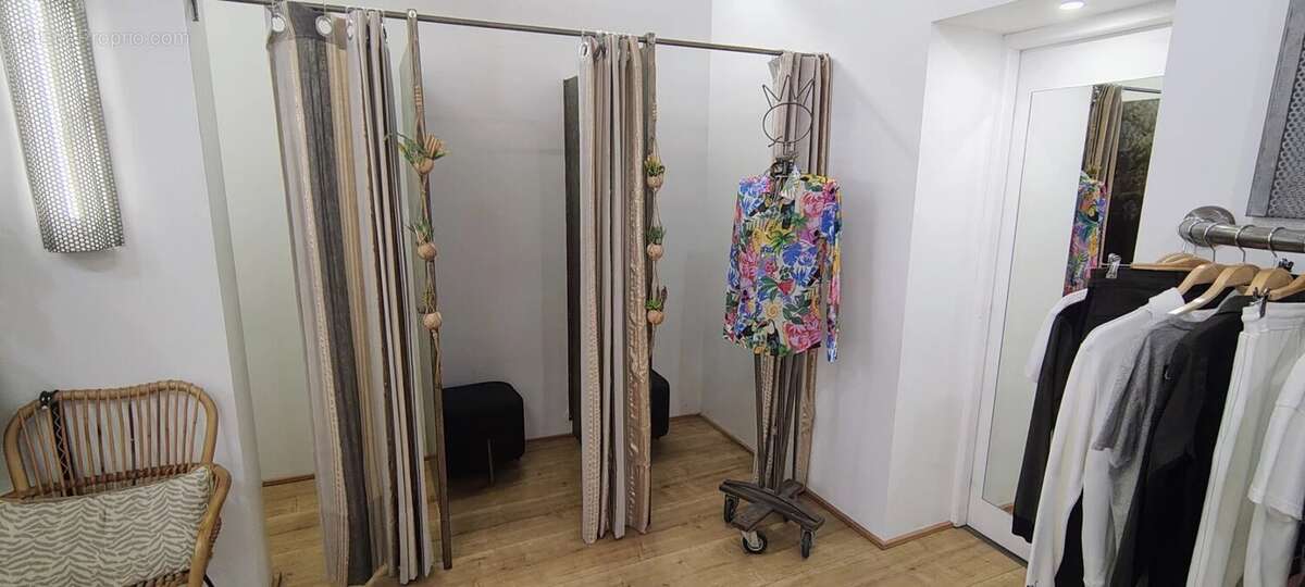 Commerce à LE GRAU-DU-ROI