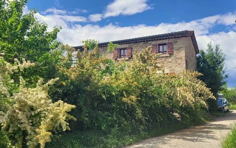 Maison à LES ASSIONS