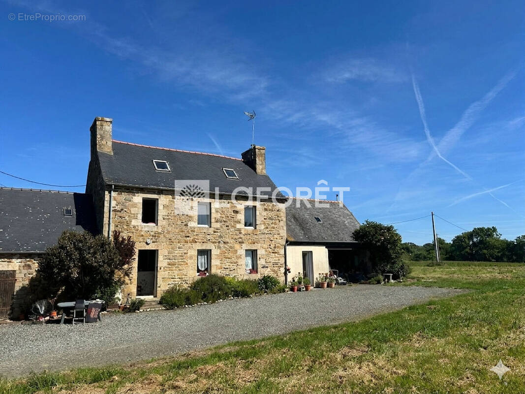 Maison à PENVENAN