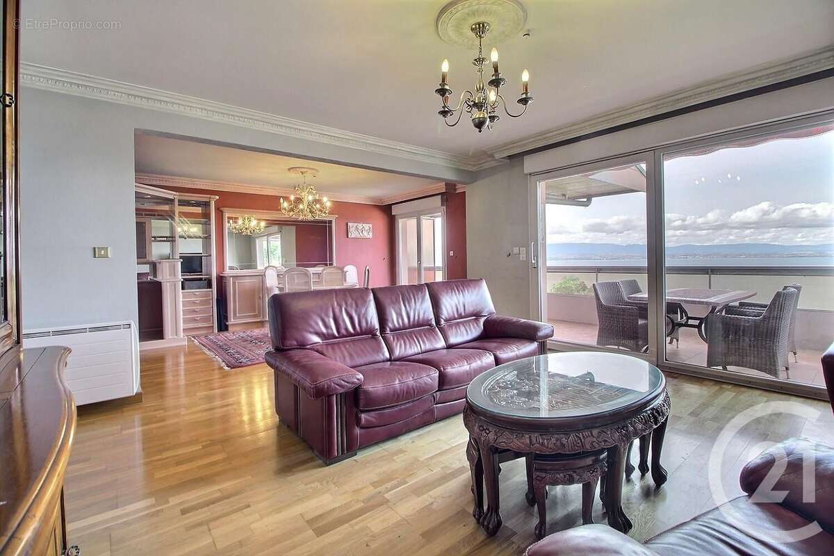 Appartement à EVIAN-LES-BAINS