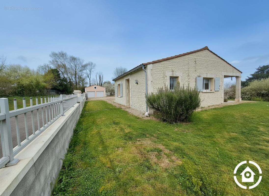 Maison plain-pied - 3 chambres - jardin clos & double garage - v - photo 17