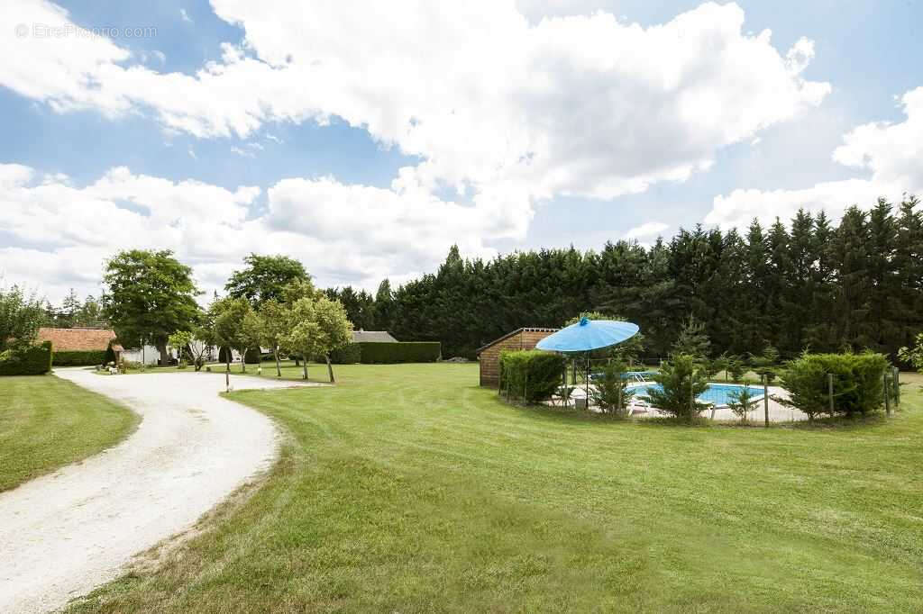 Magnifique Propriété  de 364 m² . - photo 10