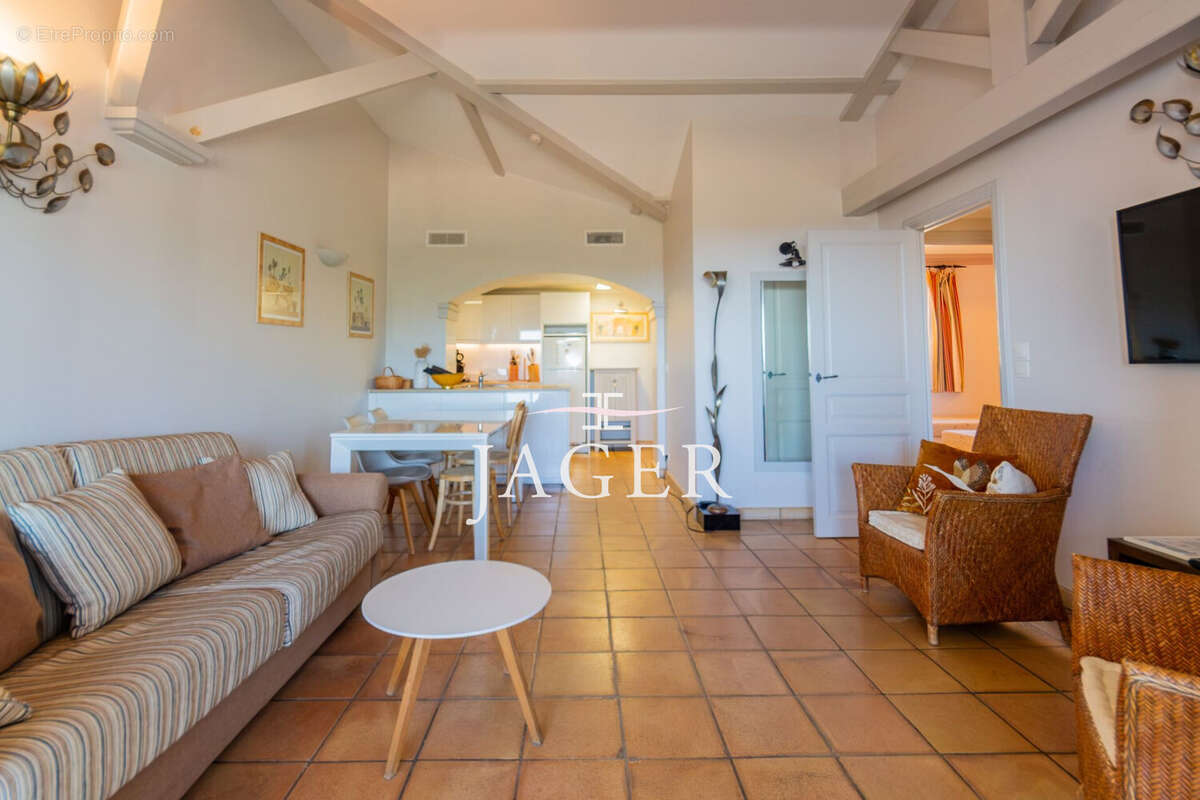 Appartement à GRIMAUD