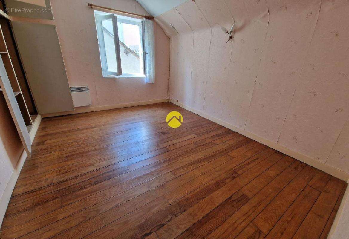 Maison à LES AIX-D&#039;ANGILLON