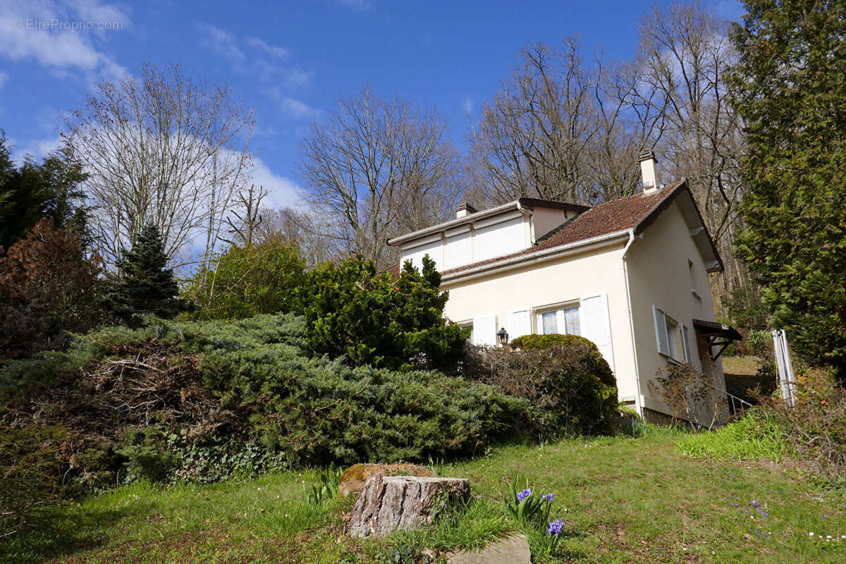 Maison à ELANCOURT