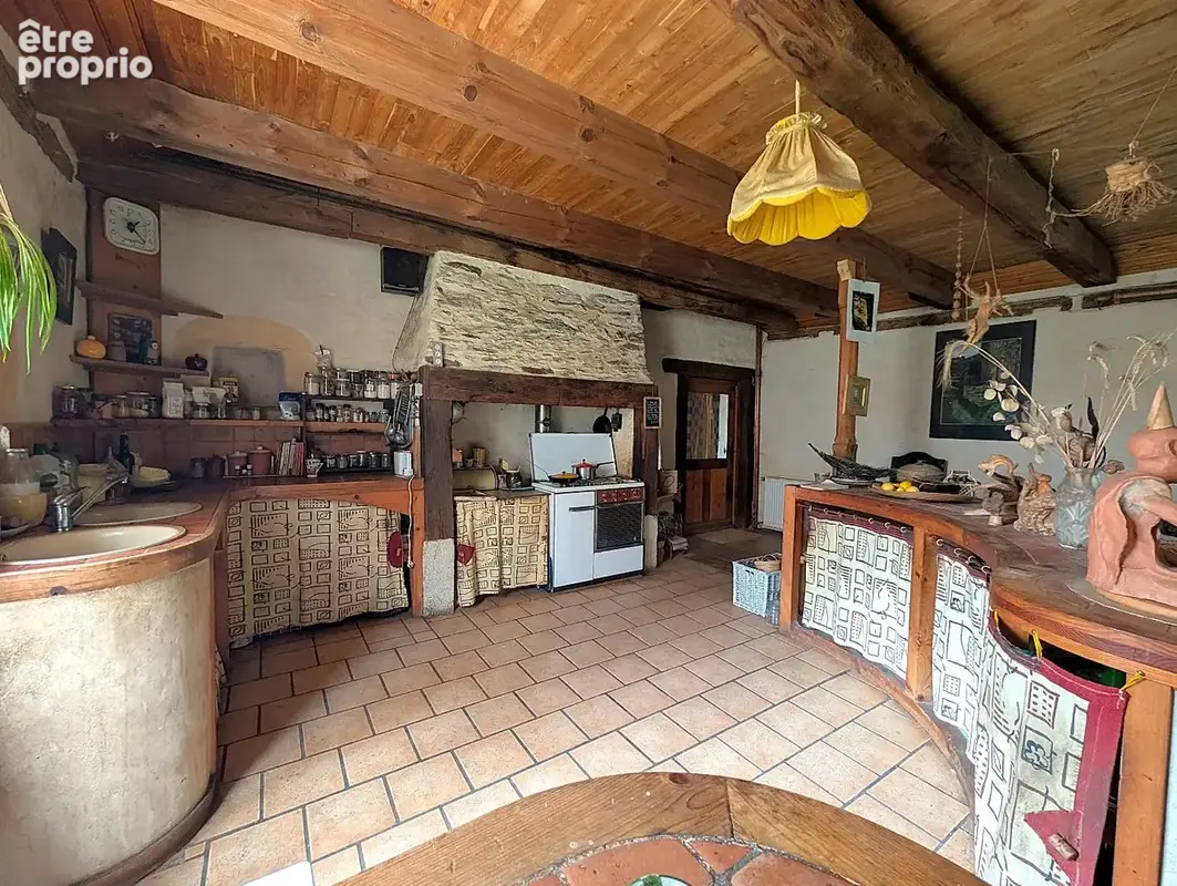 MAISON de caractère T5 + Dépendances + 5.3 ha - photo 9