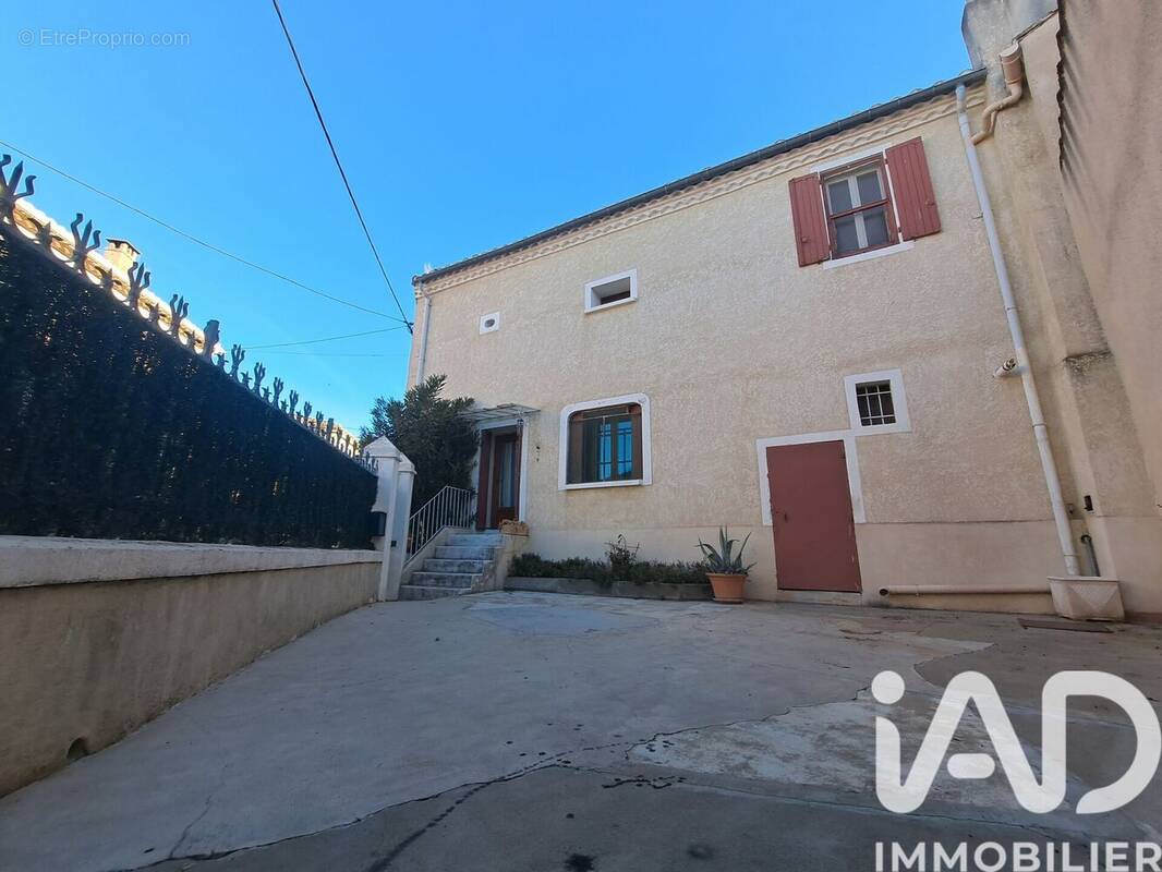 Photo 1 - Maison à GENERAC