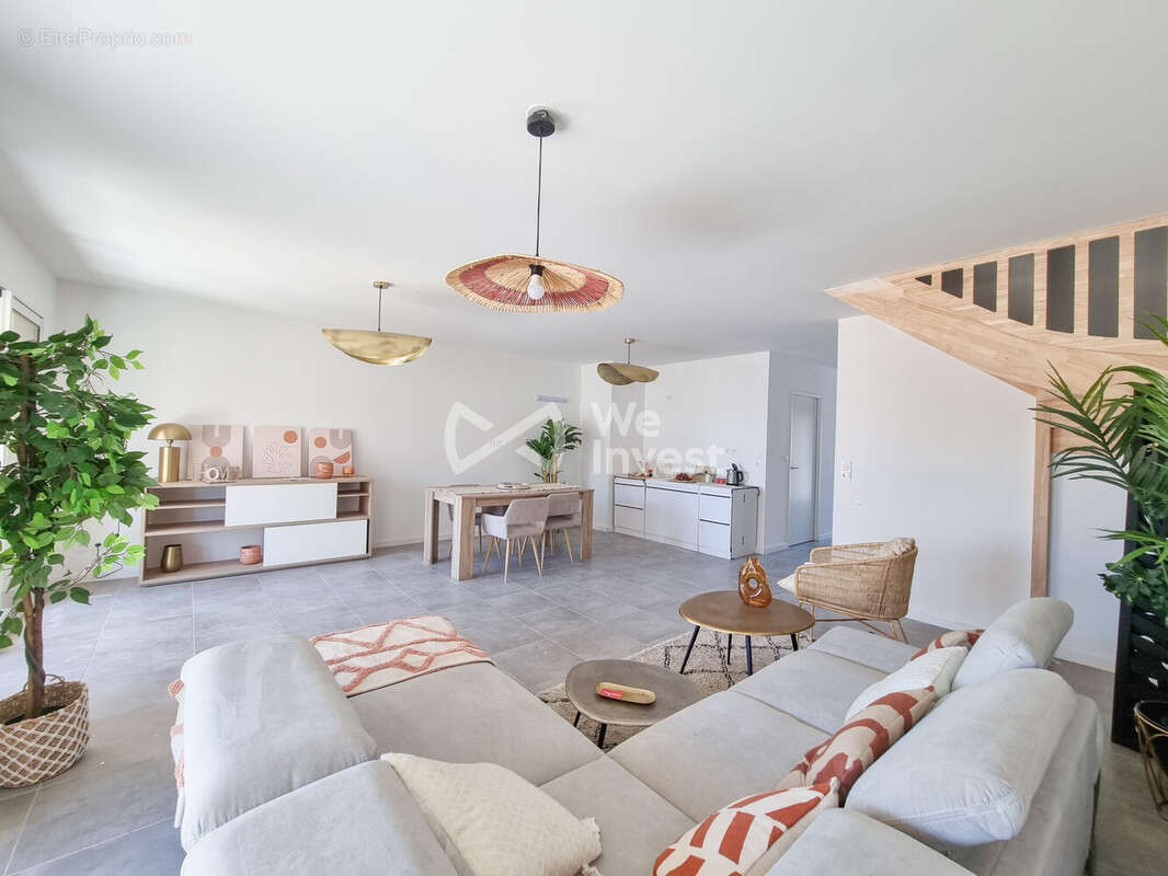 Appartement à MAUGUIO