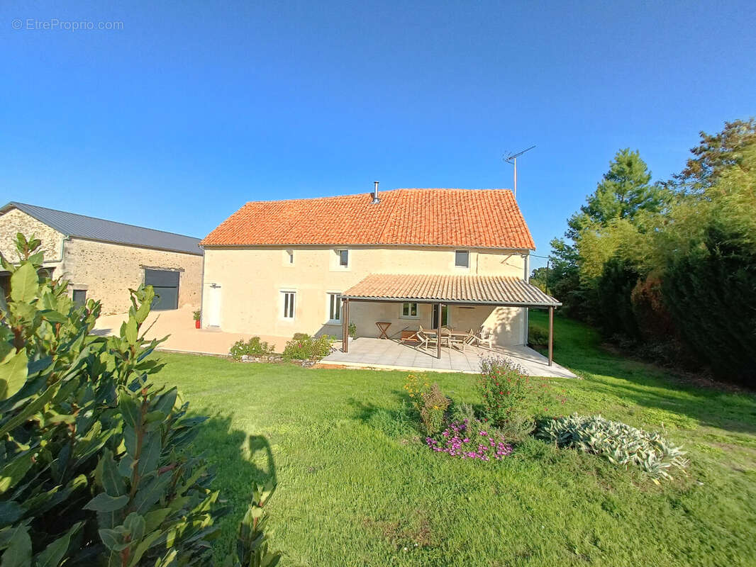 Maison à PAIZAY-LE-SEC