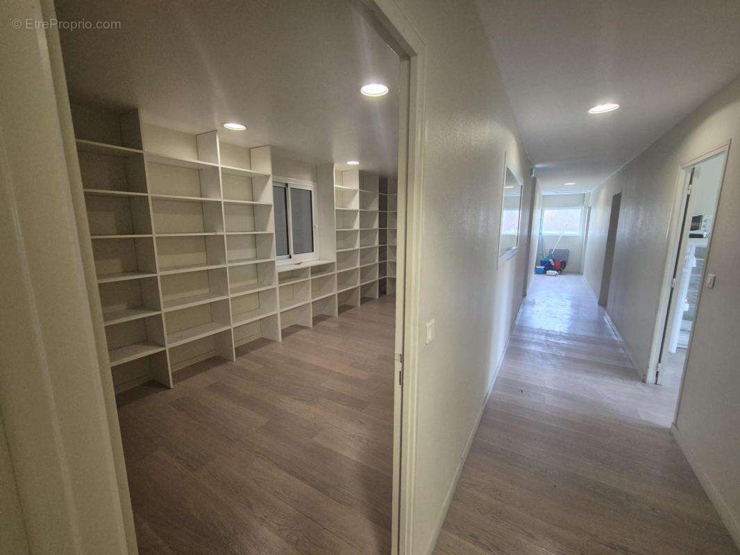 Commerce à COURTENAY