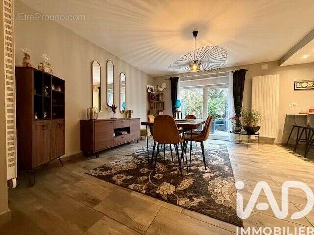 Photo 9 - Maison à COSNES-ET-ROMAIN