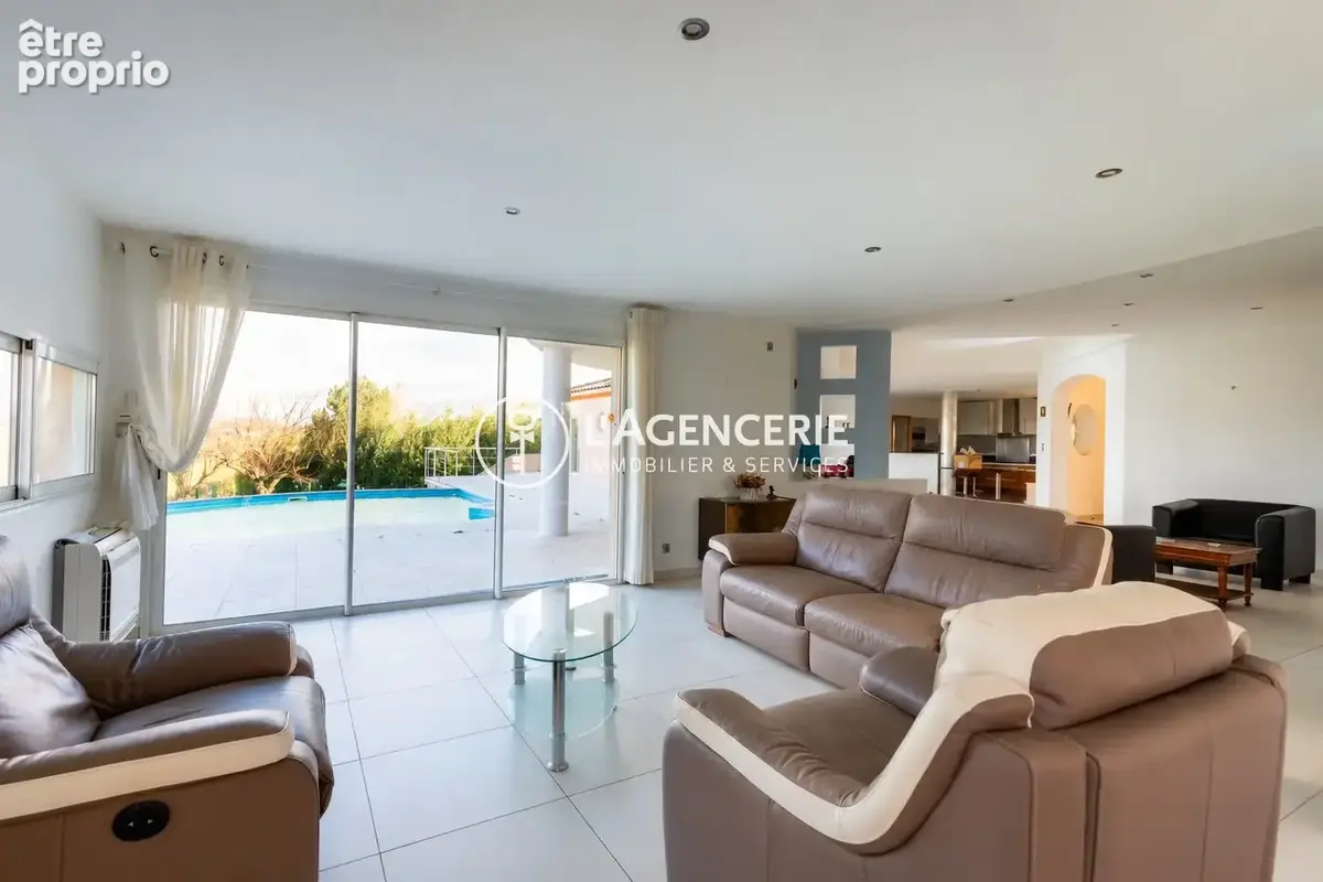 Maison 8 pièces 298 m² à vendre à Saussenac (81350) - photo 3