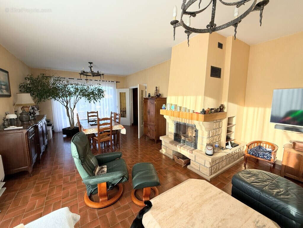 Maison à PIERRE-DE-BRESSE