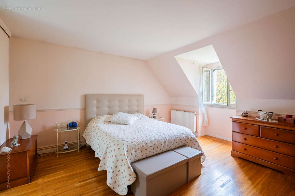 Maison à ROSNY-SUR-SEINE