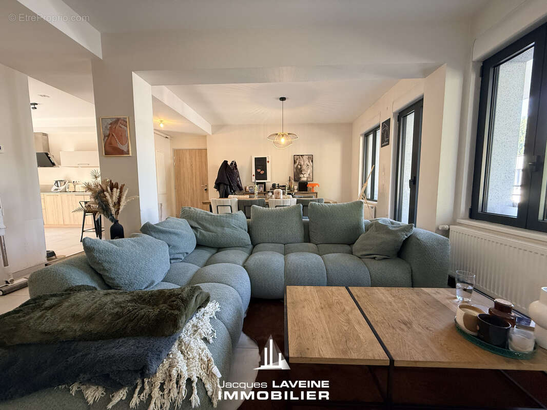 Appartement à LESSY