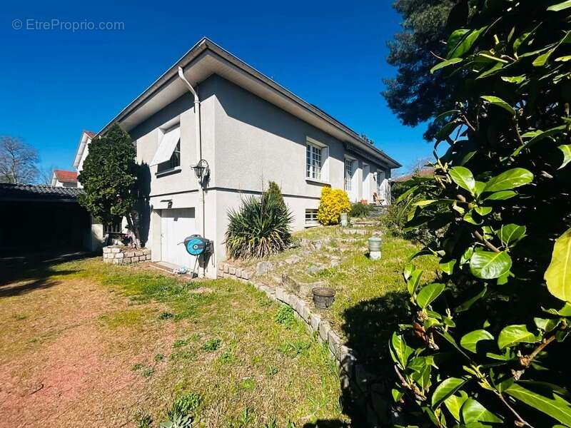 Maison à FEURS