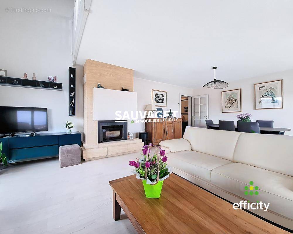 Appartement à REIGNIER