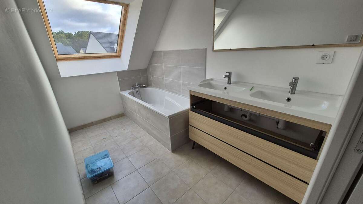 Maison à LA SUZE-SUR-SARTHE