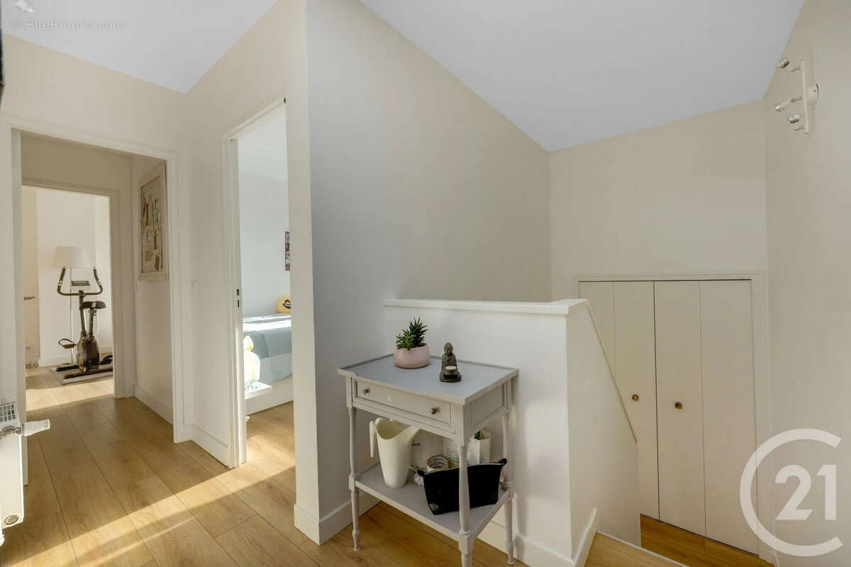 Appartement à VERRIERES-LE-BUISSON