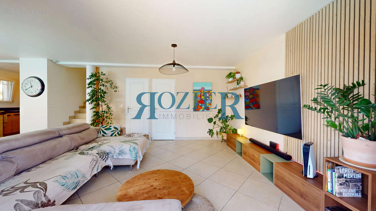 MOUGINS   Maison jumelée provençale avec piscine   4 chambres - photo 4