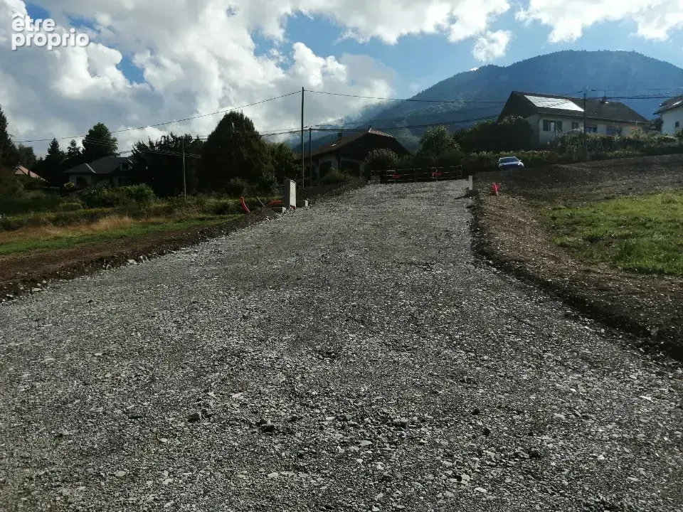 Terrain 900 m² à Pugny-Chatenod  - photo 3