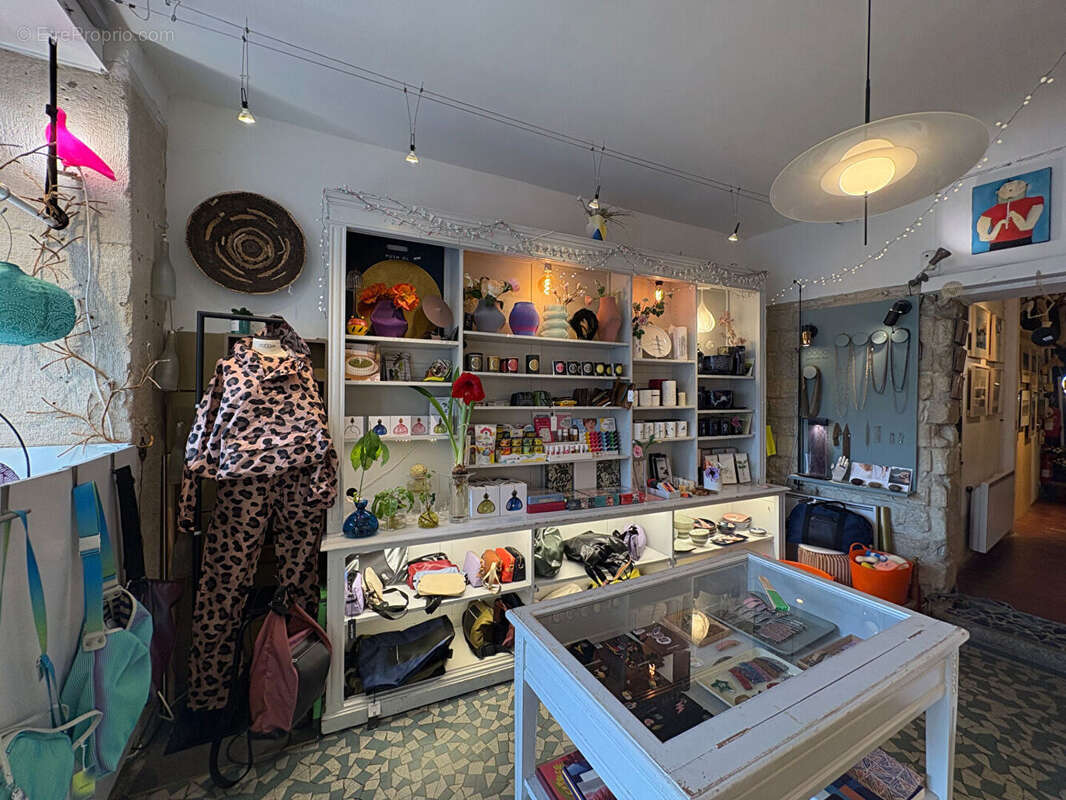 Commerce à PARIS-19E