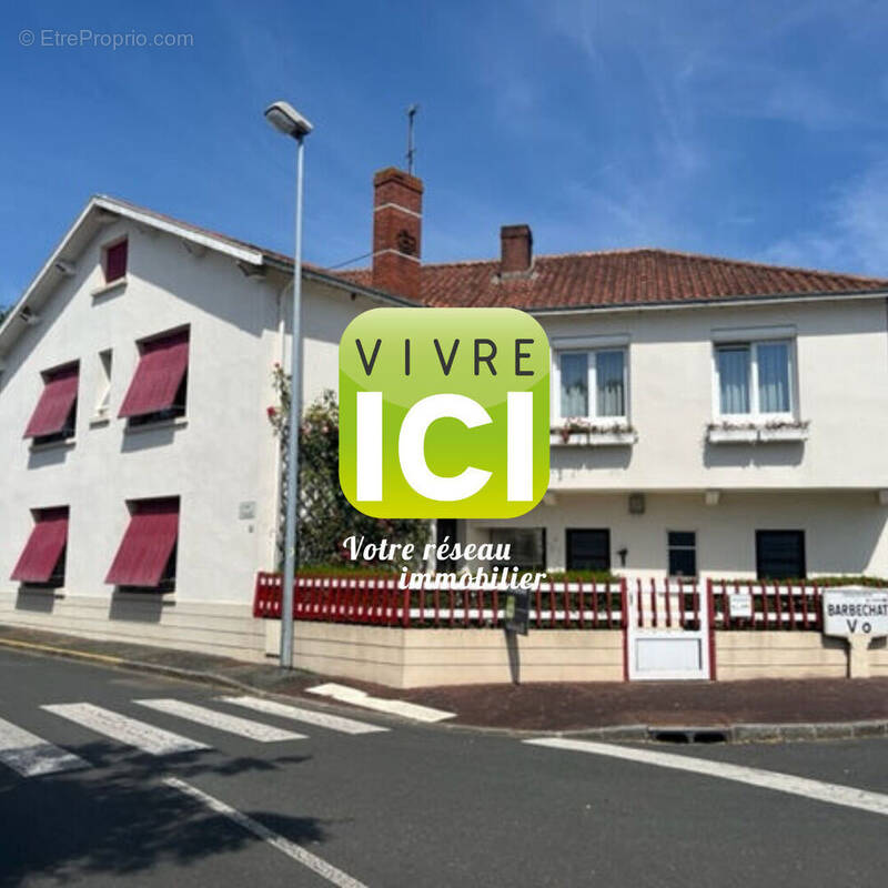 Maison à LA CHAPELLE-BASSE-MER