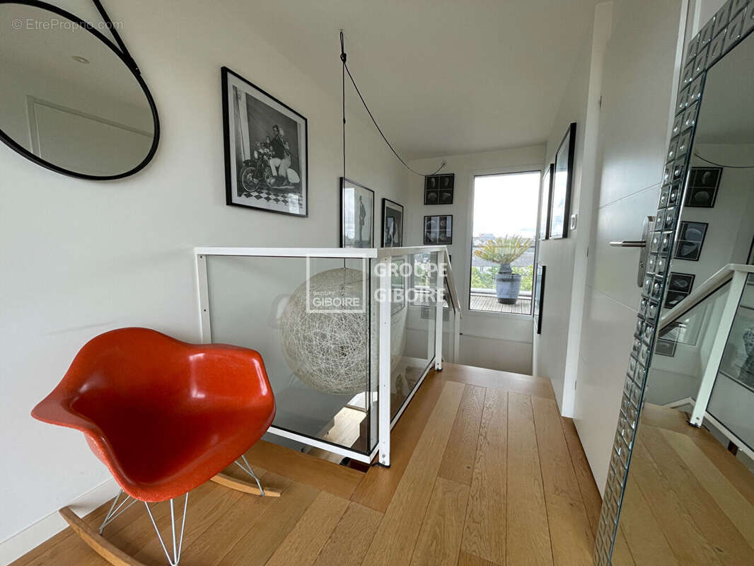 A VENDRE - GIBOIRE - Appartement de prestige 5 pièces à vendre à Rennes Nord Saint-Martin, dernier étage avec vue dégagée - photo 11