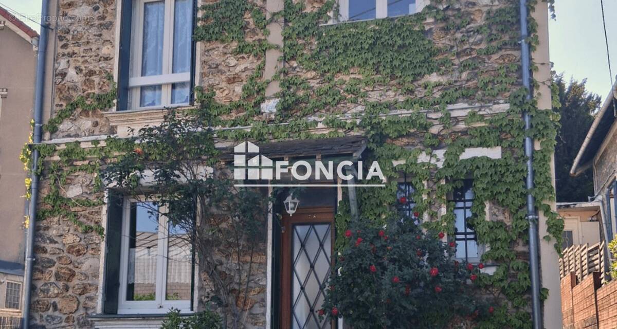 Maison à VILLENEUVE-SAINT-GEORGES